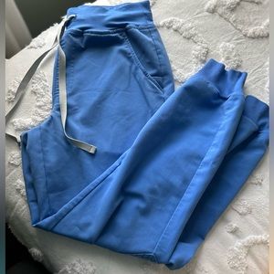 Figs High waisted Zamora Joggers in Ceil Blue. Women’s XS petite